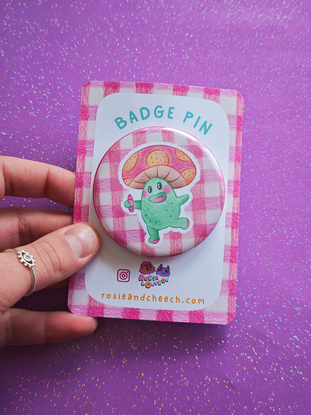Large Circle Mushimu Badge Pin